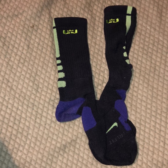 elite lebron socks